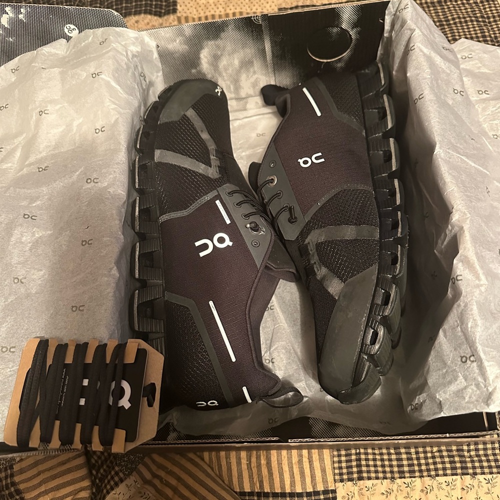Men's Size 12 Black Waterproof Cloud Sneakers
